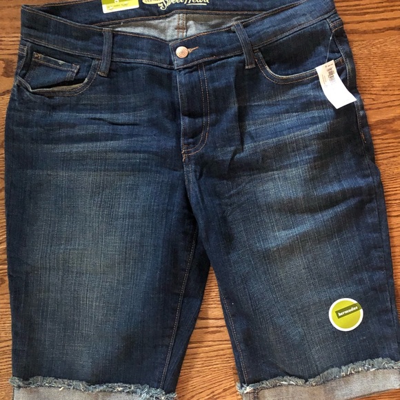 Jean shorts new with tags - Picture 3 of 4